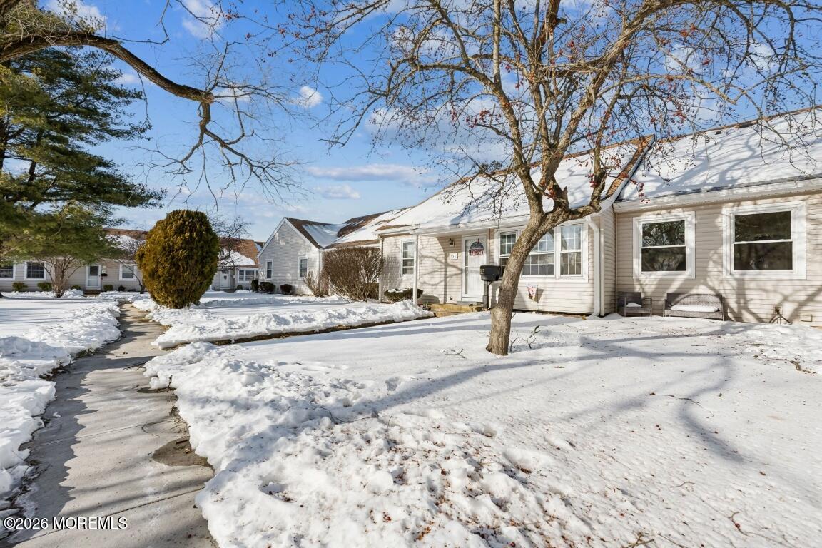 93 Halls Croft Road, Unit C Freehold, NJ 07728 - Photo 13 of 25 3