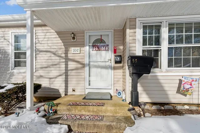 $319,000 | 93 Halls Croft Road, Unit C, Freehold, NJ 07728