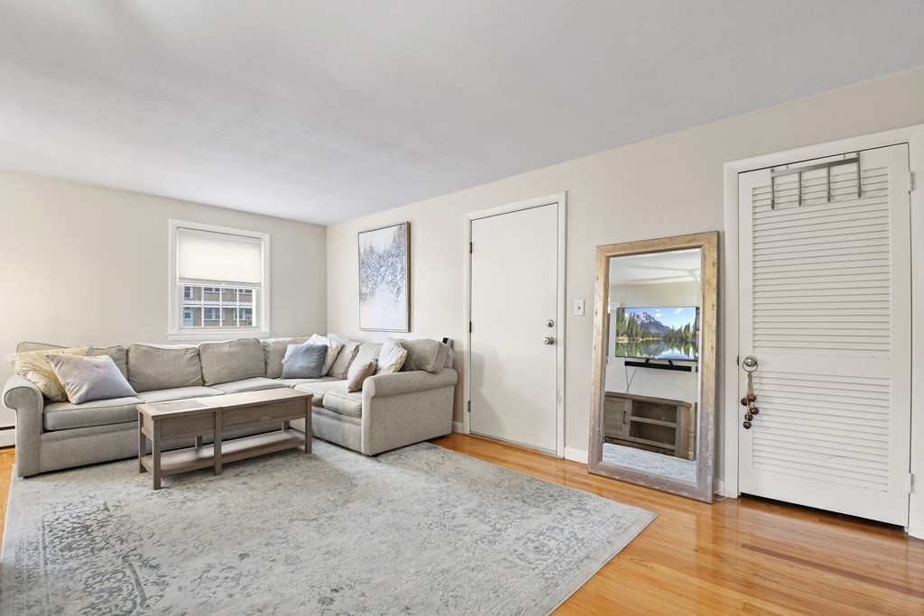 10 Austin Court, Unit D Saugus, MA 01906 - Photo 4 of 26