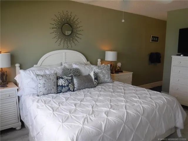 $579,900 | 7380 South Ocean Drive, Unit 517, Jensen Beach, FL 34957