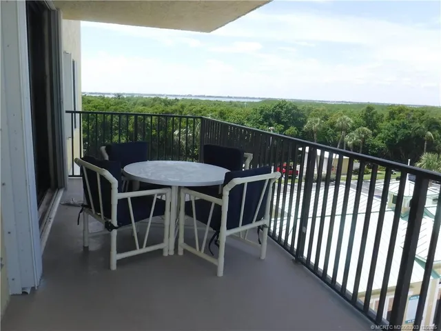 $579,900 | 7380 South Ocean Drive, Unit 517, Jensen Beach, FL 34957