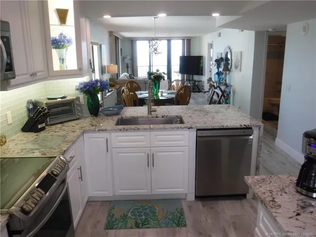 $579,900 | 7380 South Ocean Drive, Unit 517, Jensen Beach, FL 34957