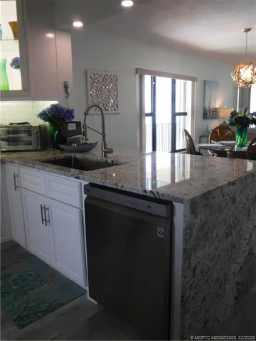 $579,900 | 7380 South Ocean Drive, Unit 517, Jensen Beach, FL 34957