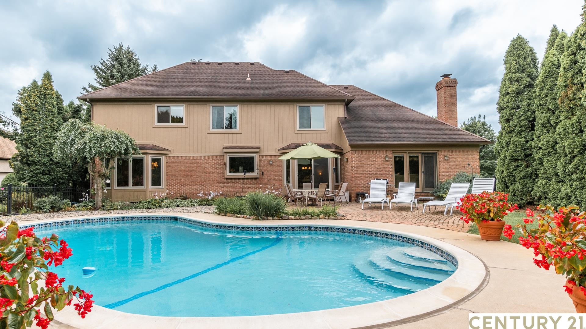 396 Oakbridge Drive Rochester, MI 48306 - Photo 13 of 99 50121464-12.JPG