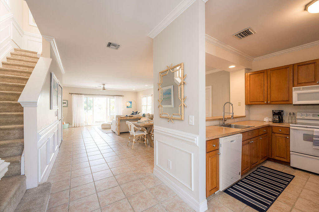 6 Spoonbill Way Key West, FL 33040 - Photo 10 of 29 4