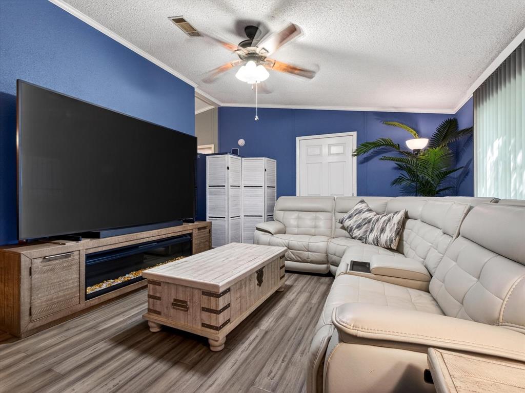 13051 Cherokee Road Sanger, TX 76266 - Photo 26 of 40 Additional living or family room