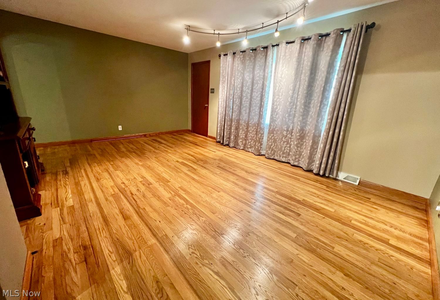 1123 Granger Road Medina, OH 44256 - Photo 15 of 31 Flex Room 1 - Could be Living or Dining Room