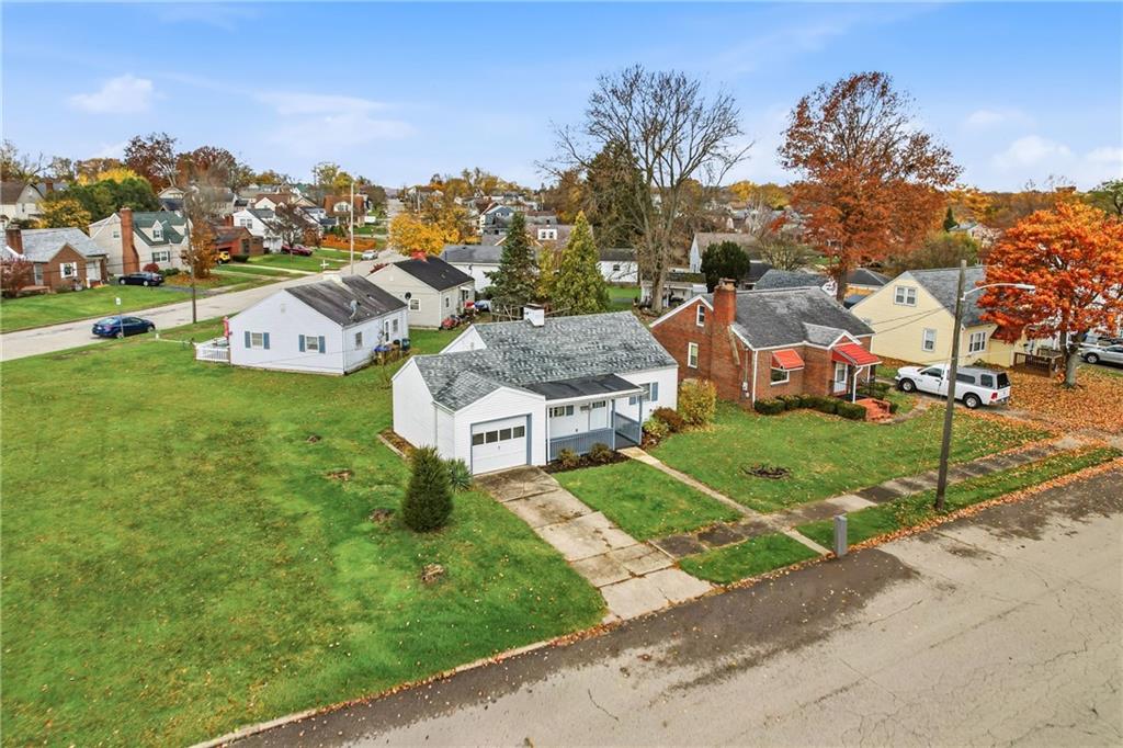 1122 Memorial Boulevard Sharon, PA 16146 - Photo 4 of 31 AERIAL FRONT VIEW