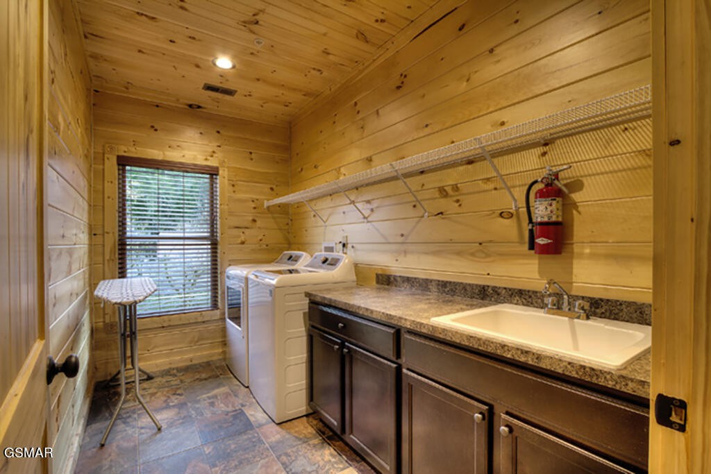 3215 Mayes Loop Road Pigeon Forge, TN 37863 - Photo 13 of 26 Gallery Image 13