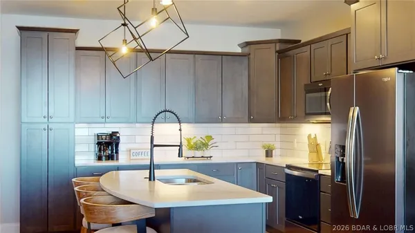$750,000 | 1035 Topsider Lane, Unit 416, Osage Beach, MO 65065