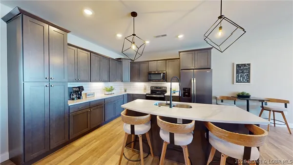 $750,000 | 1035 Topsider Lane, Unit 416, Osage Beach, MO 65065