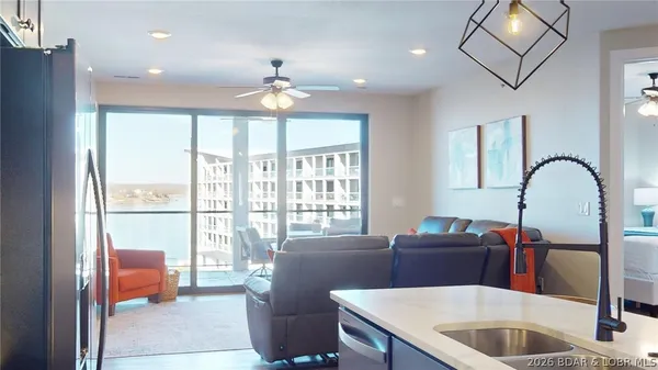 $750,000 | 1035 Topsider Lane, Unit 416, Osage Beach, MO 65065