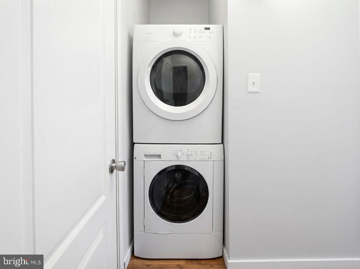 1525 West Seybert Street, Unit A Philadelphia, PA 19121 - Photo 4 of 6 a utility room with dryer and washer