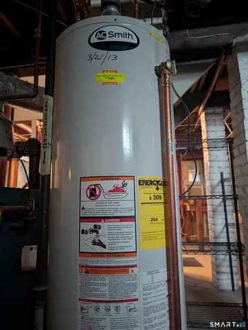 $349,000 | 401 Frost Road, Waterbury, CT 06705