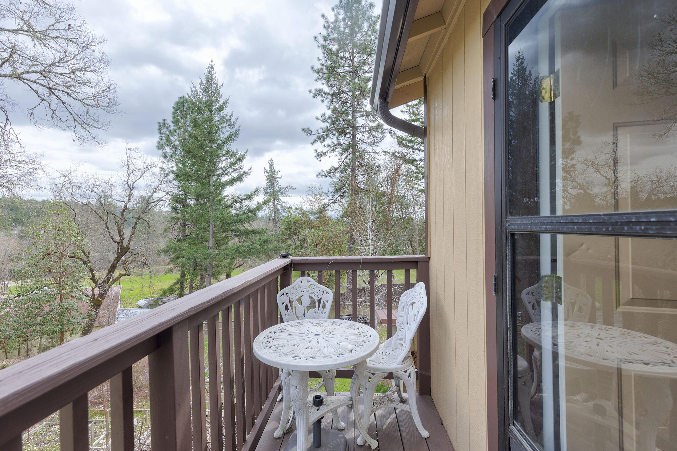 1678 Russell Road Merlin, OR 97532 - Photo 37 of 65 0R1A2652_3_4_5_6