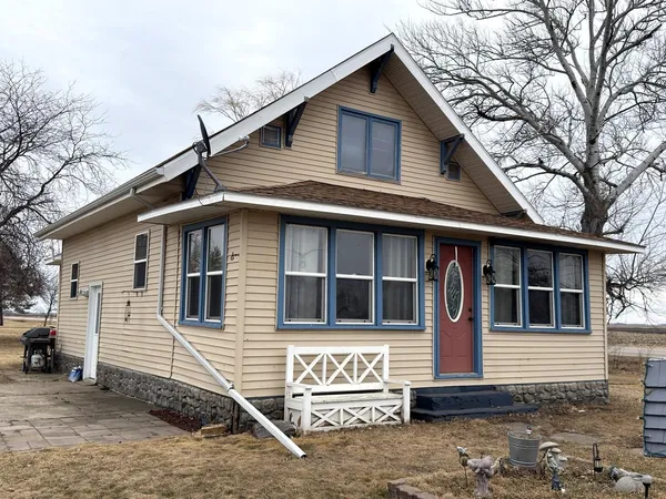 $102,500 | 208 West Margaret Avenue, Barry, MN 56210