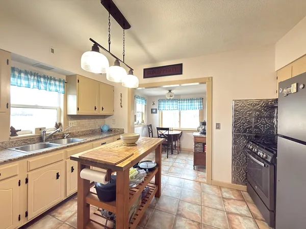 $102,500 | 208 West Margaret Avenue, Barry, MN 56210
