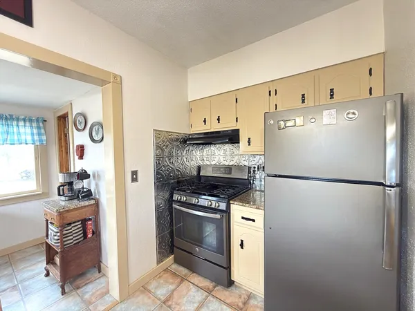 $102,500 | 208 West Margaret Avenue, Barry, MN 56210