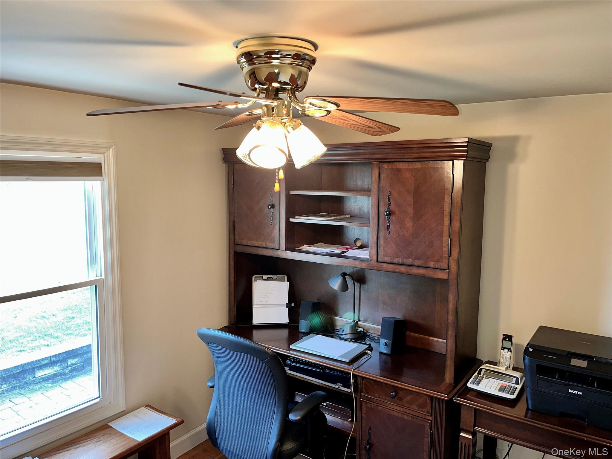 529 5th Avenue Middletown, NY 10941 - Photo 11 of 20 11 - Second bedroom with ceiling fan