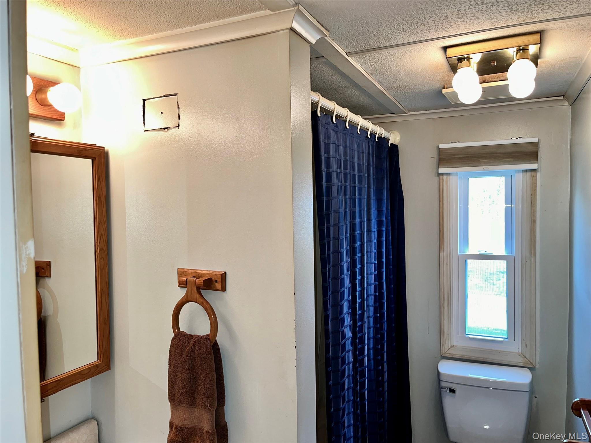 529 5th Avenue Middletown, NY 10941 - Photo 14 of 20 14 - Main bathroom