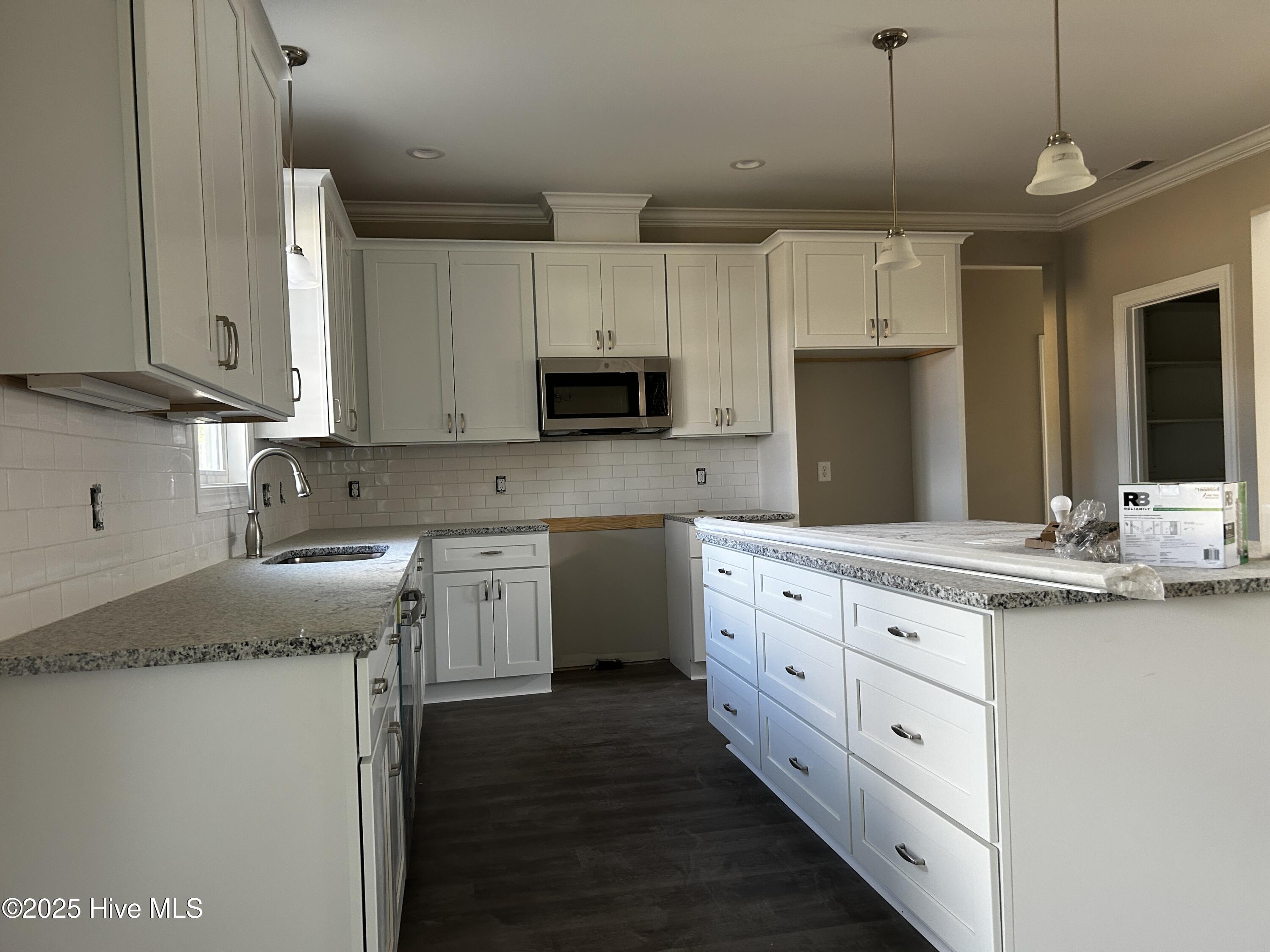 7216 South Nc 581 Bailey, NC 27807 - Photo 9 of 26 IMG_2527