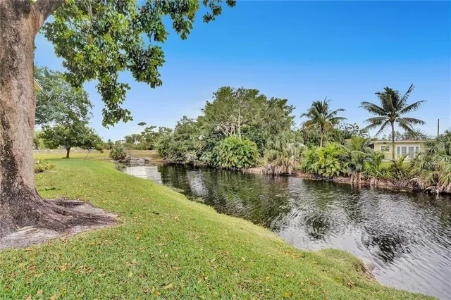 $95,000 | 7360 Northwest 1st Street, Unit 206, Margate, FL 33063