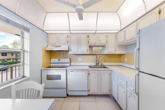 $95,000 | 7360 Northwest 1st Street, Unit 206, Margate, FL 33063