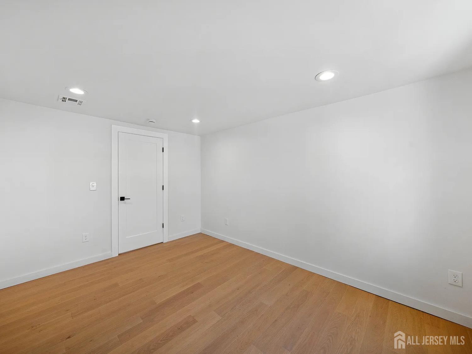 3 Meadow Road, Unit 2 Edison, NJ 08817 - Photo 16 of 19
