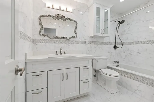 $425,000 | 3920 Lake Trail Drive, Kenner, LA 70065