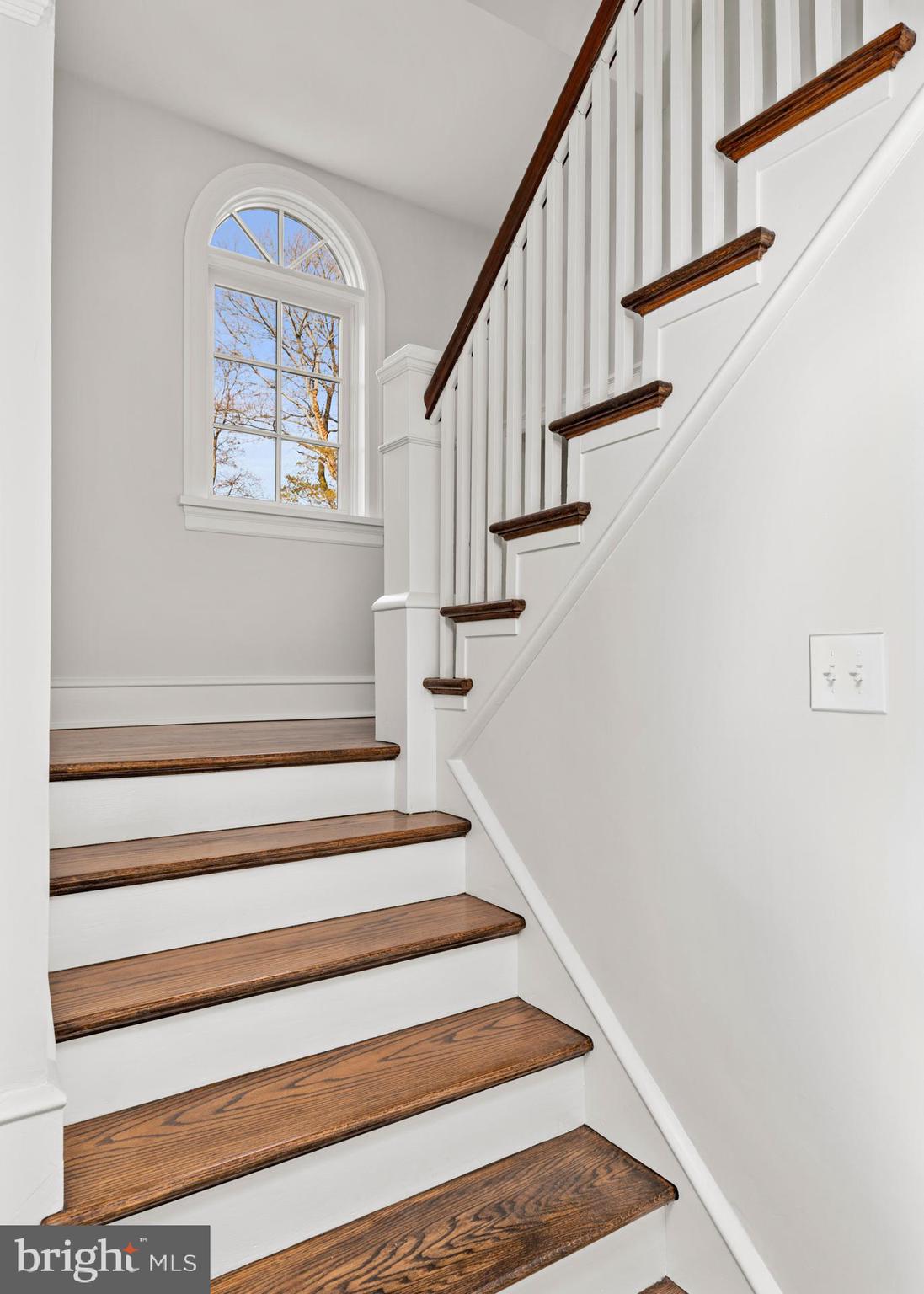 3 Hedgerow Lane Wayne, PA 19087 - Photo 23 of 47 Staircase