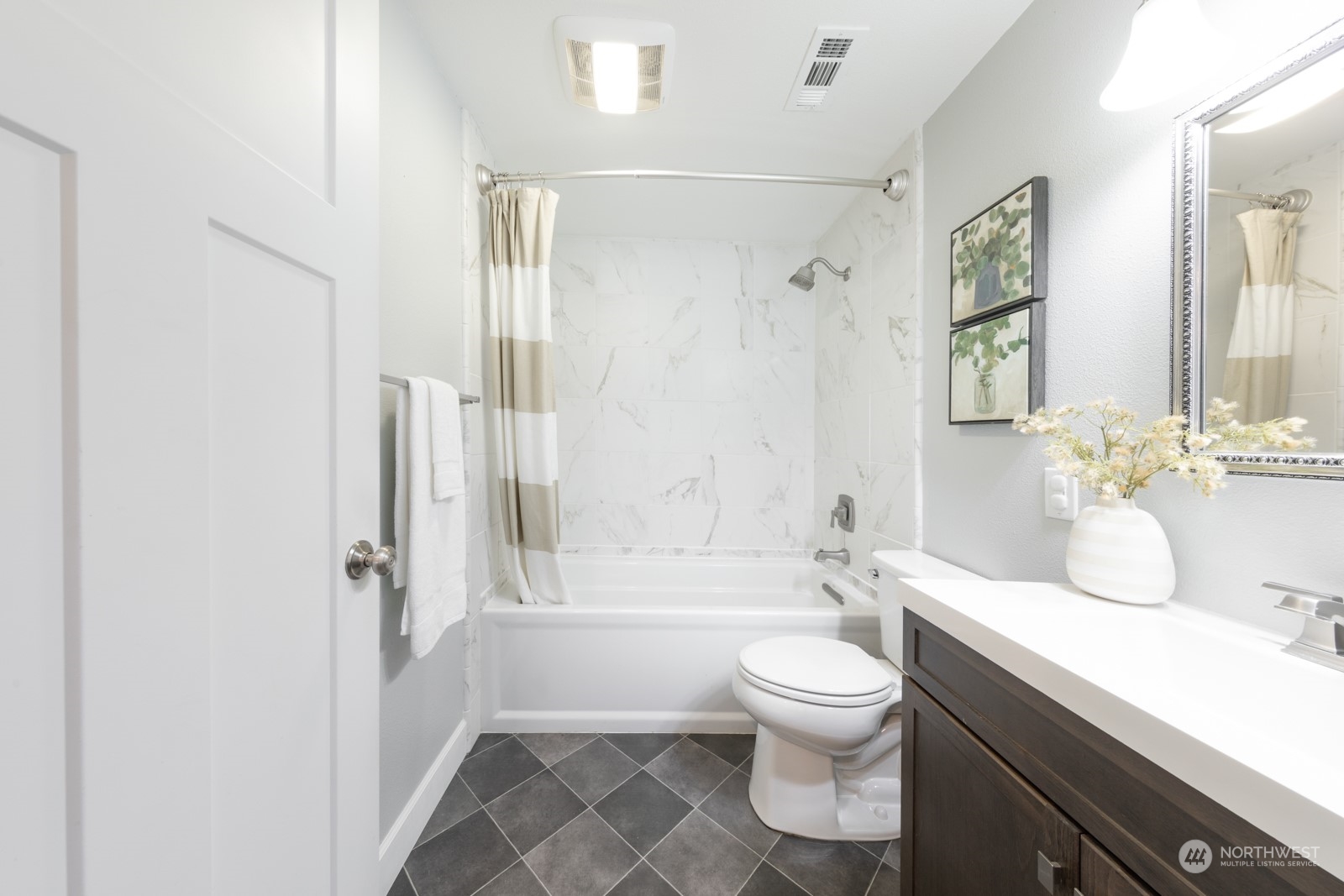 3715 Northeast 22nd Place Renton, WA 98056 - Photo 17 of 32 Gallery Image 17