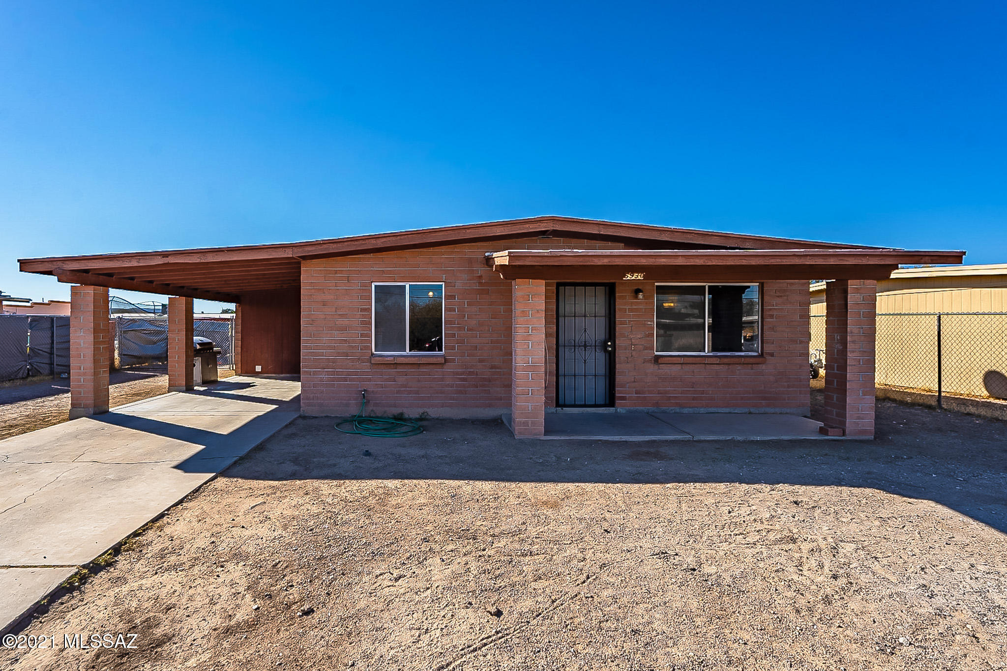 6930 South San Fernando Road Tucson, AZ 85756 - Photo 1 of 26