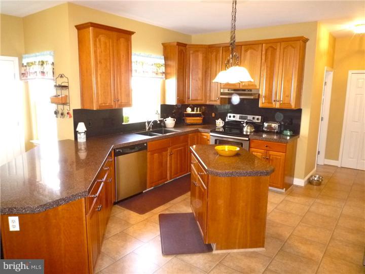 19 Montague Road Newark, DE 19713 - Photo 15 of 25 Kitchen