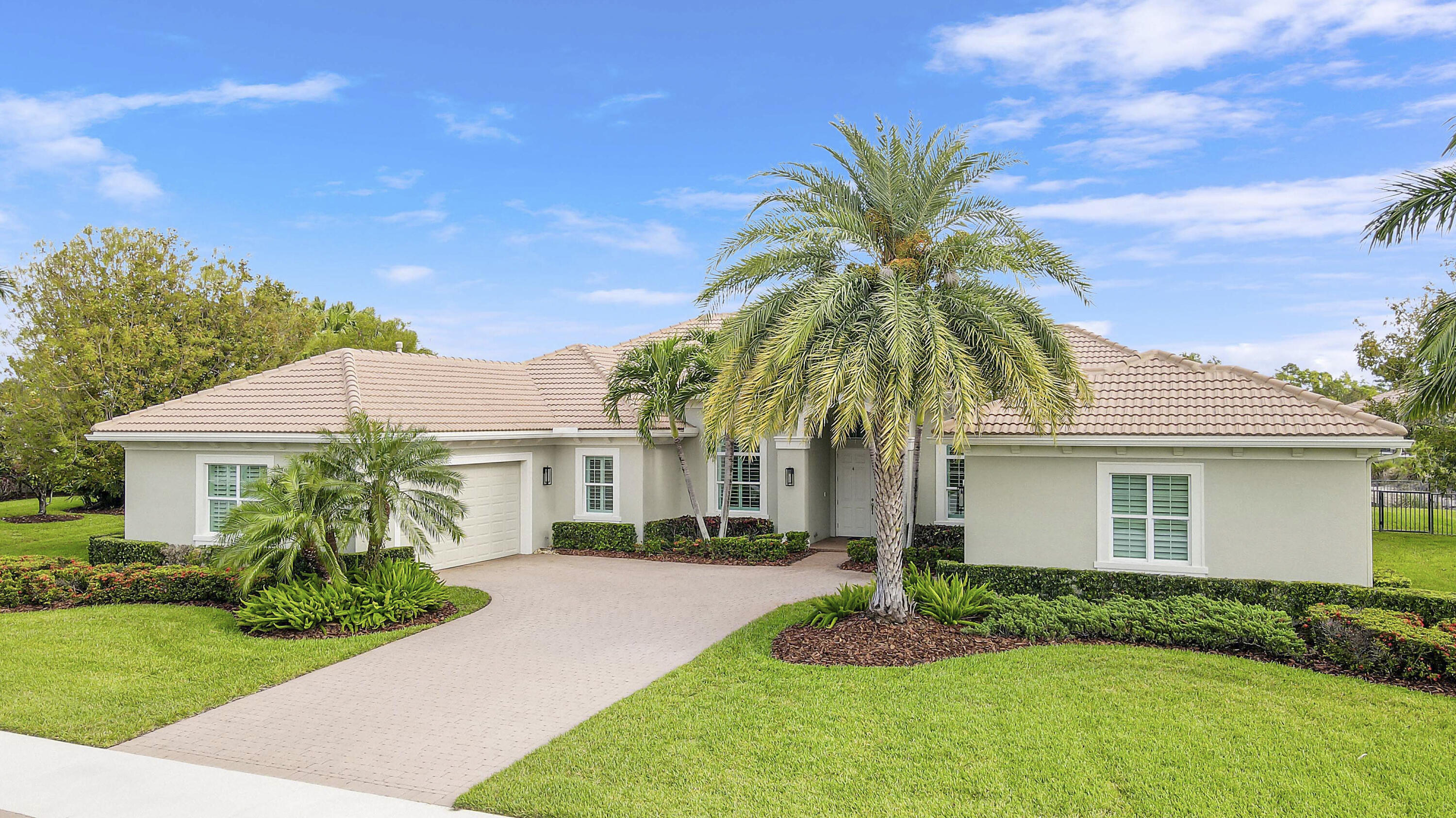 6798 Southeast Pierre Circle Stuart, FL 34997 - Photo 10 of 62 front