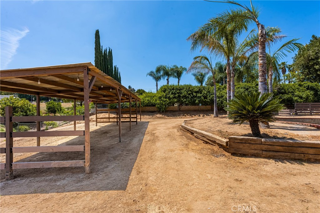 16481 Valle Vista Way Riverside, CA 92506 - Photo 55 of 73