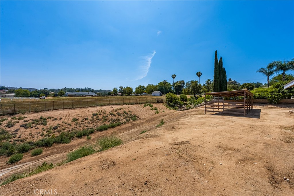 16481 Valle Vista Way Riverside, CA 92506 - Photo 56 of 73