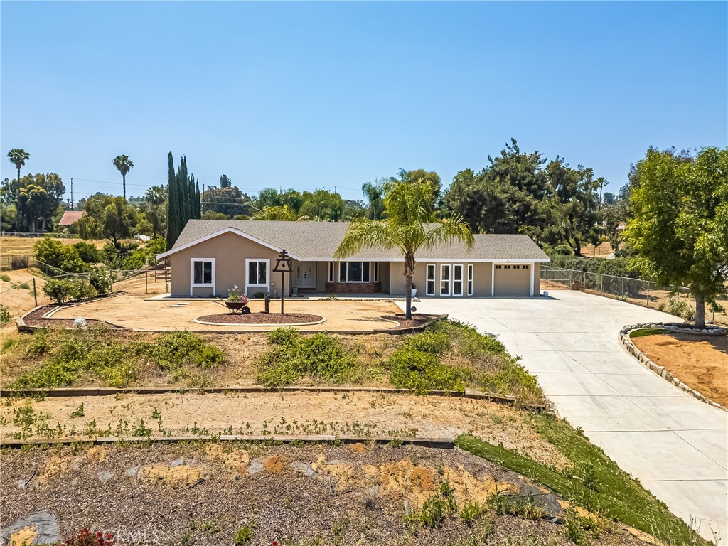 16481 Valle Vista Way Riverside, CA 92506 - Photo 63 of 73