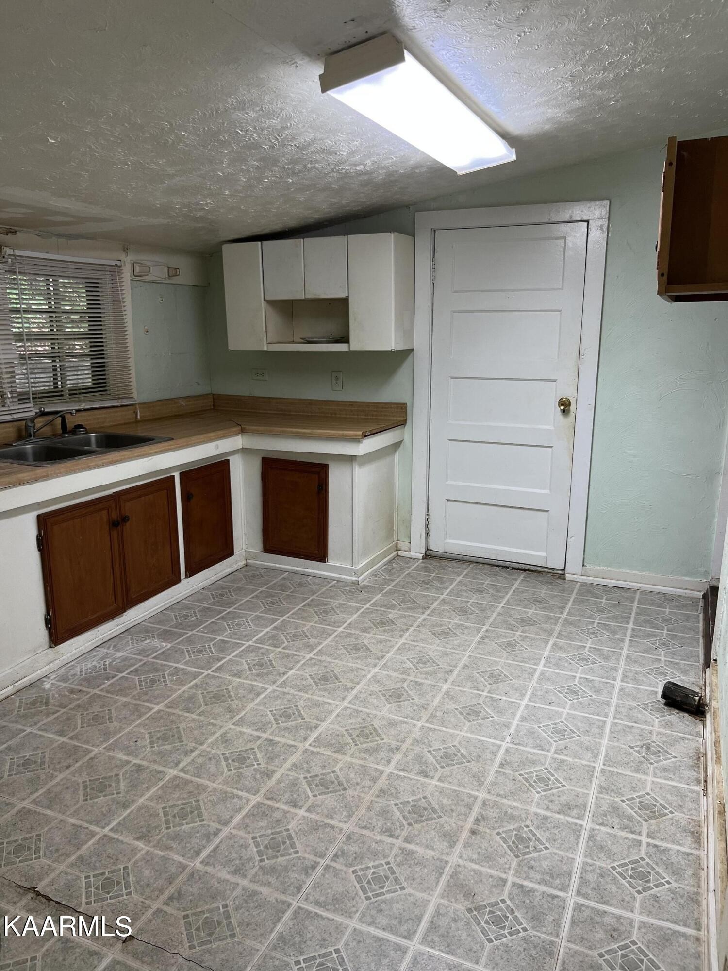 217 Cruze Road Powell, TN 37849 - Photo 11 of 20 Gallery Image 11