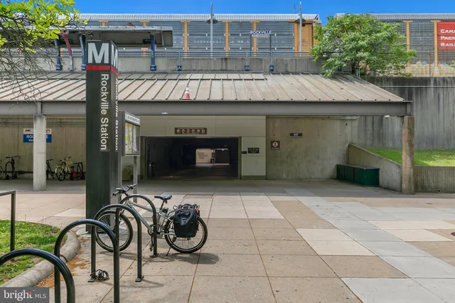 $349,900 | 302 Highland Avenue, Rockville, MD 20850