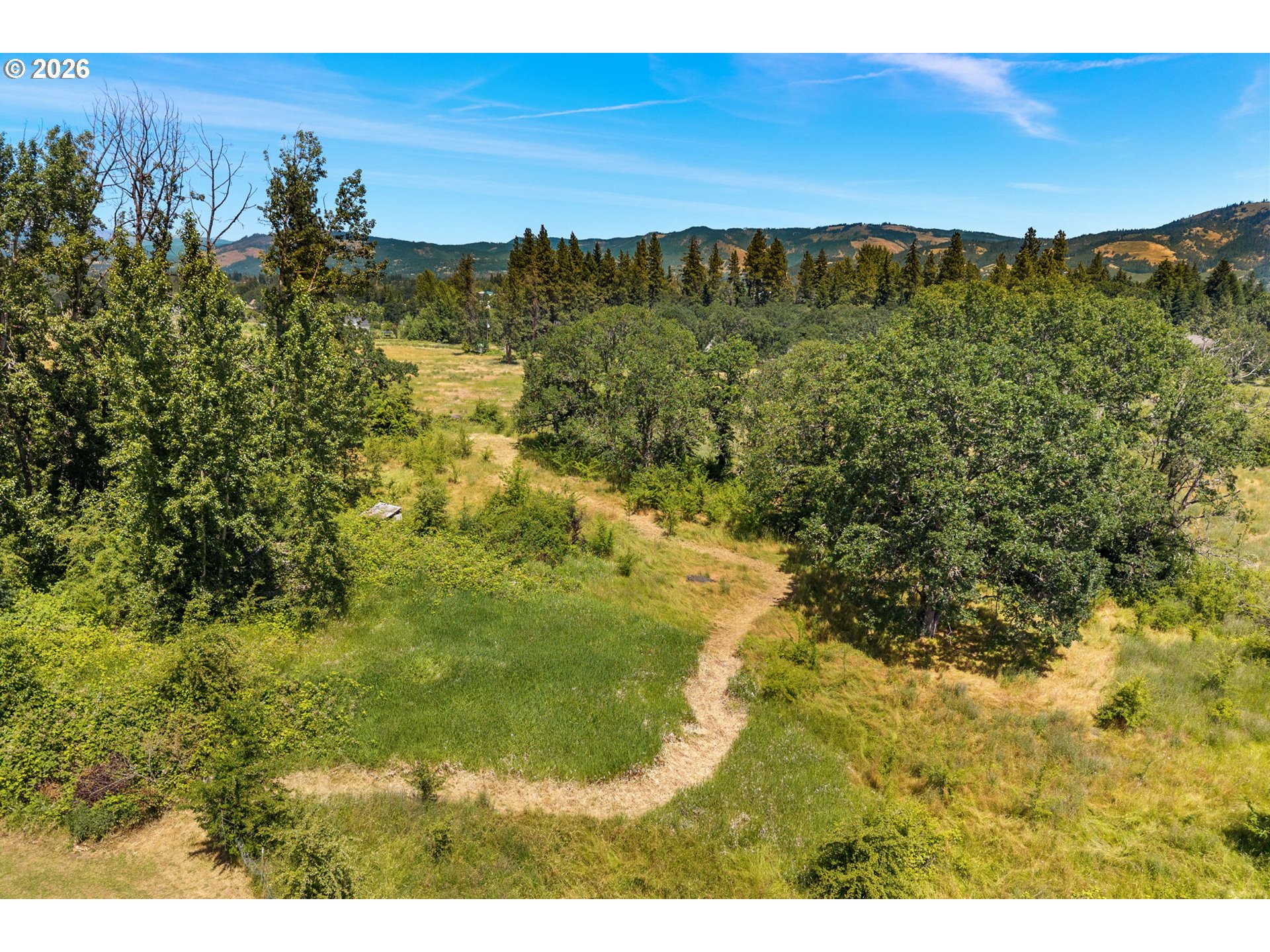 1810 Carter Road Hood River, OR 97031 - Photo 11 of 24