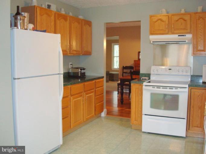 4580 Wilkerson Road Brandywine, MD 20613 - Photo 3 of 26 Kitchen #2