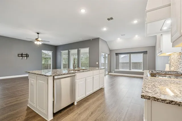 $2,450 | 300 Navo Road, Little Elm, TX 75068