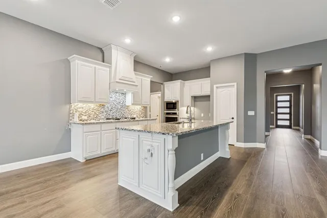 $2,450 | 300 Navo Road, Little Elm, TX 75068