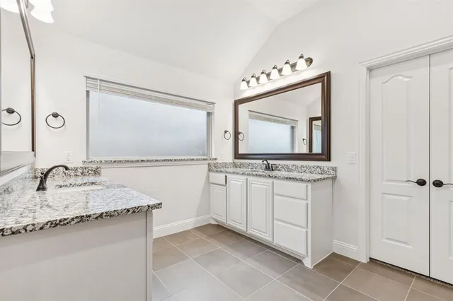 $2,450 | 300 Navo Road, Little Elm, TX 75068