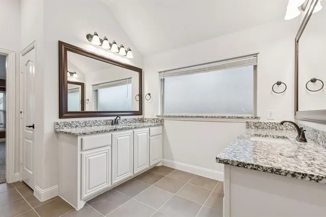 $2,450 | 300 Navo Road, Little Elm, TX 75068