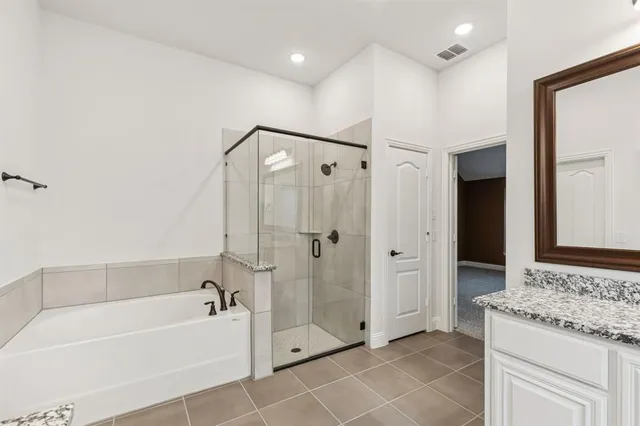 $2,450 | 300 Navo Road, Little Elm, TX 75068