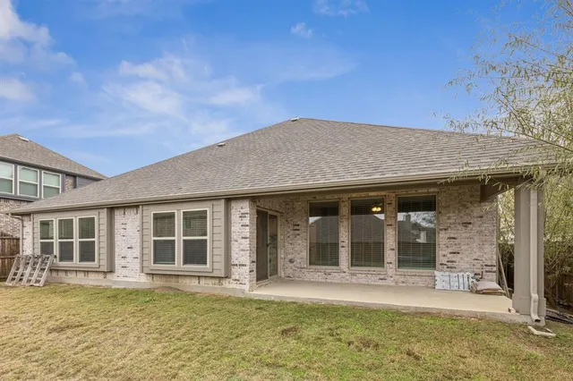 $2,450 | 300 Navo Road, Little Elm, TX 75068