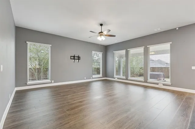 $2,450 | 300 Navo Road, Little Elm, TX 75068