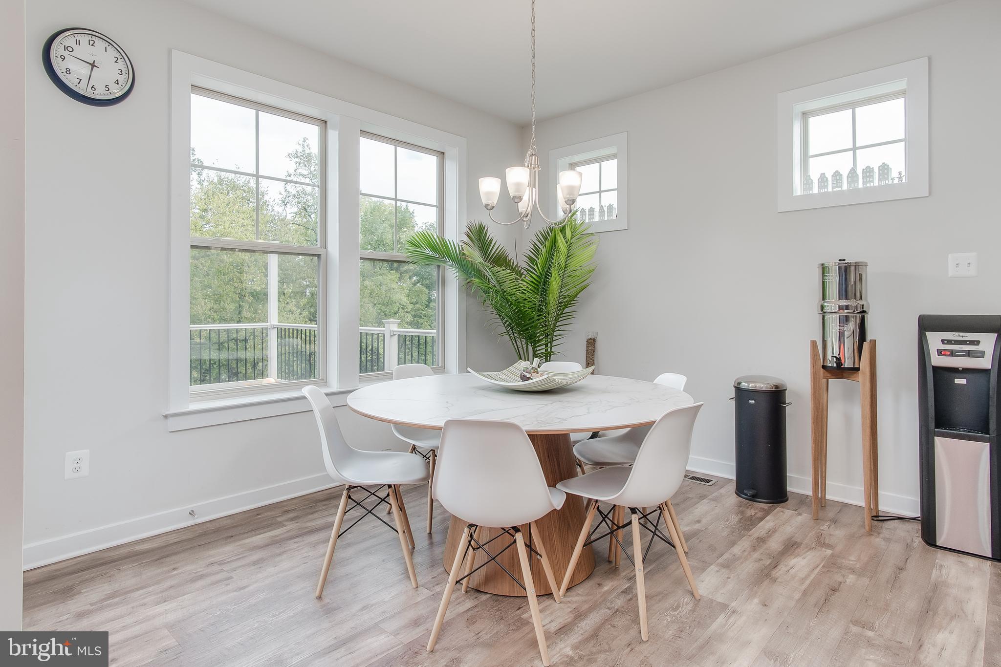 2048 Chamberlain Drive Frederick, MD 21702 - Photo 11 of 39 Informal dining Pic 1