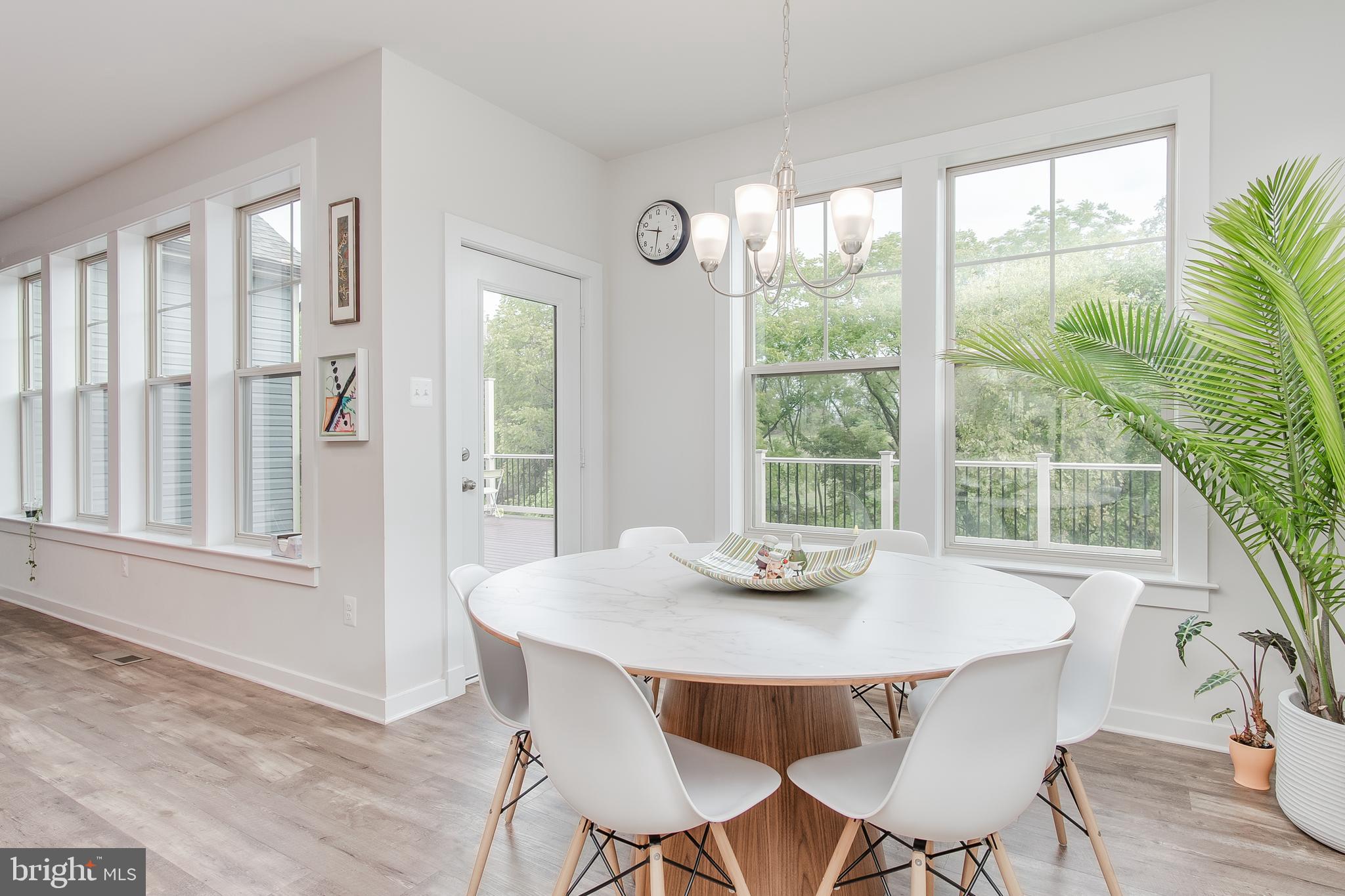 2048 Chamberlain Drive Frederick, MD 21702 - Photo 12 of 39 Informal dining Pic 2